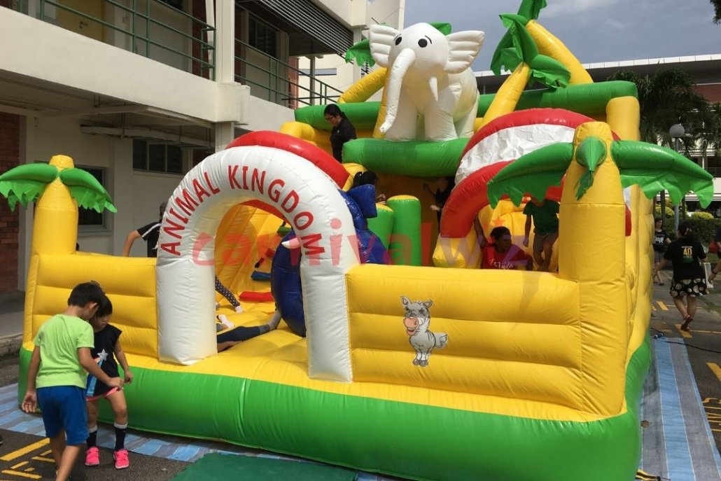 Find the best bouncy castle in Singapore for your kid's birthday party.