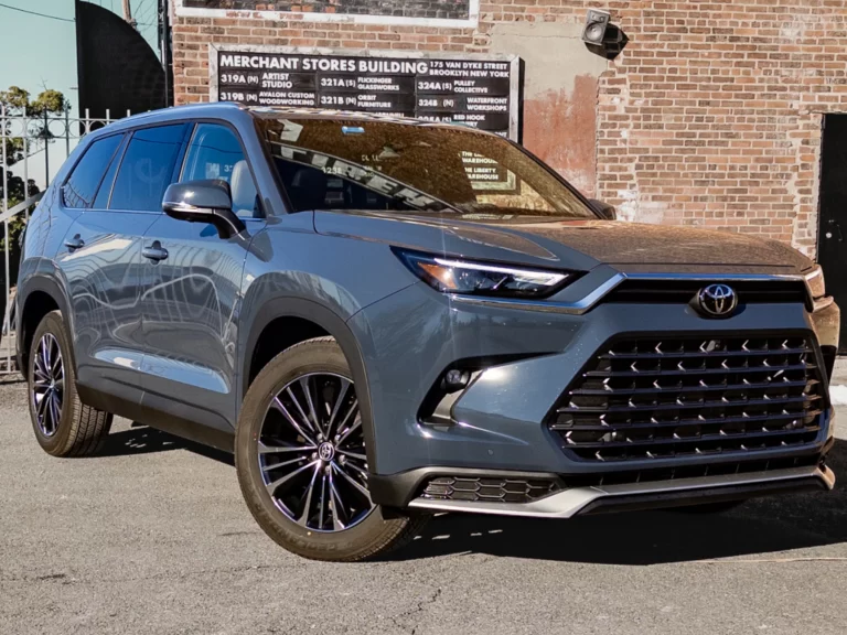 Elevate daily commutes with a sophisticated SUV made for modern living